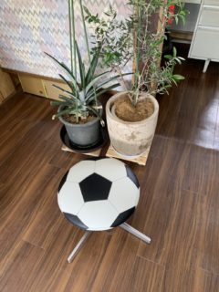 サッカーボールの椅子を作ったよ！